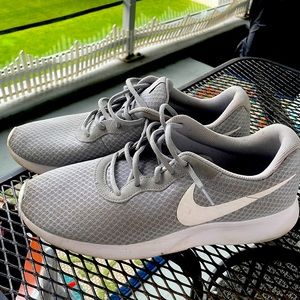 Nike Tanjun sneakers mens 12. Wolf Grey/Barely. Like new. Worn one or two times